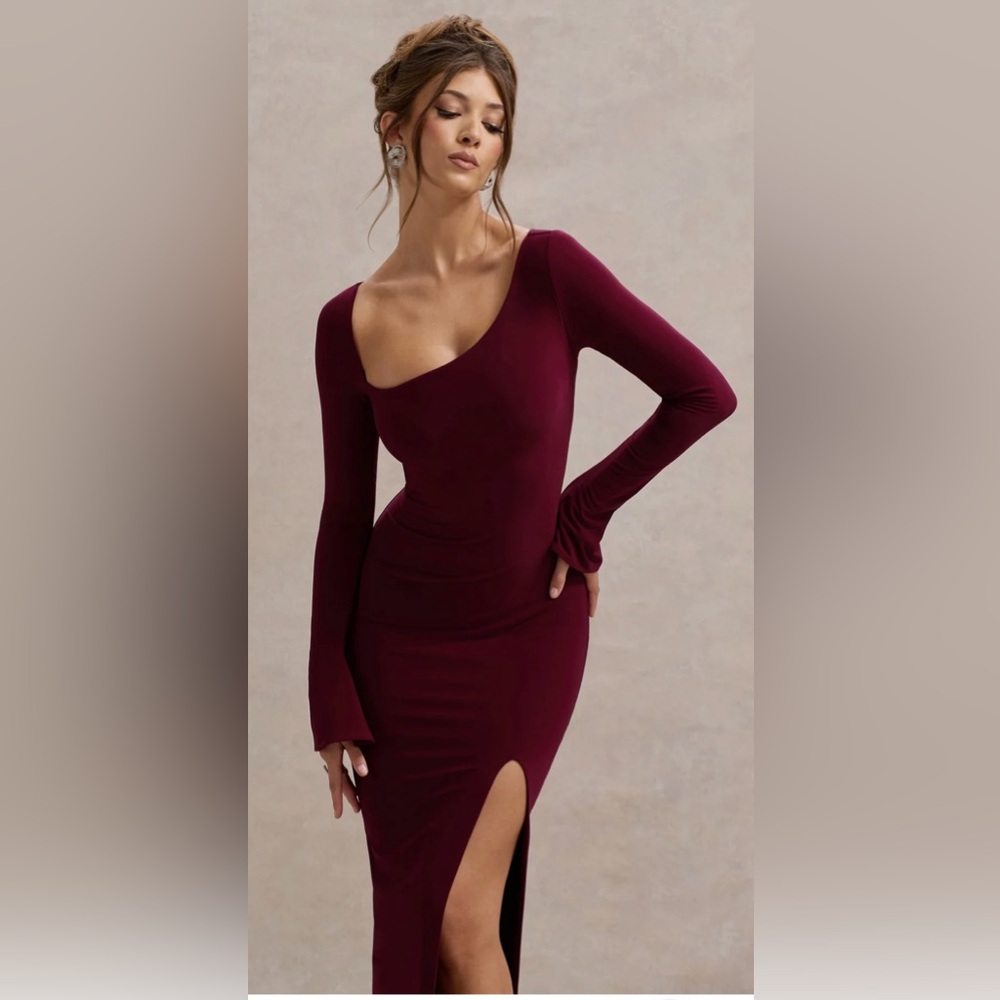 Club L London PORT ASYMMETRIC LONG-SLEEVE SPLIT MAXI DRESS